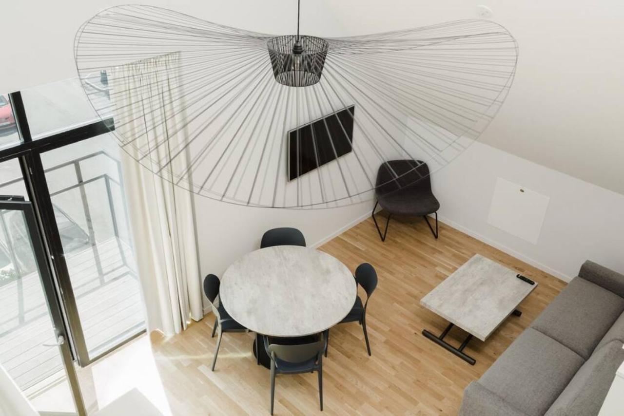 All In One Loft With Balcony And Free Parking Lidingö Extérieur photo