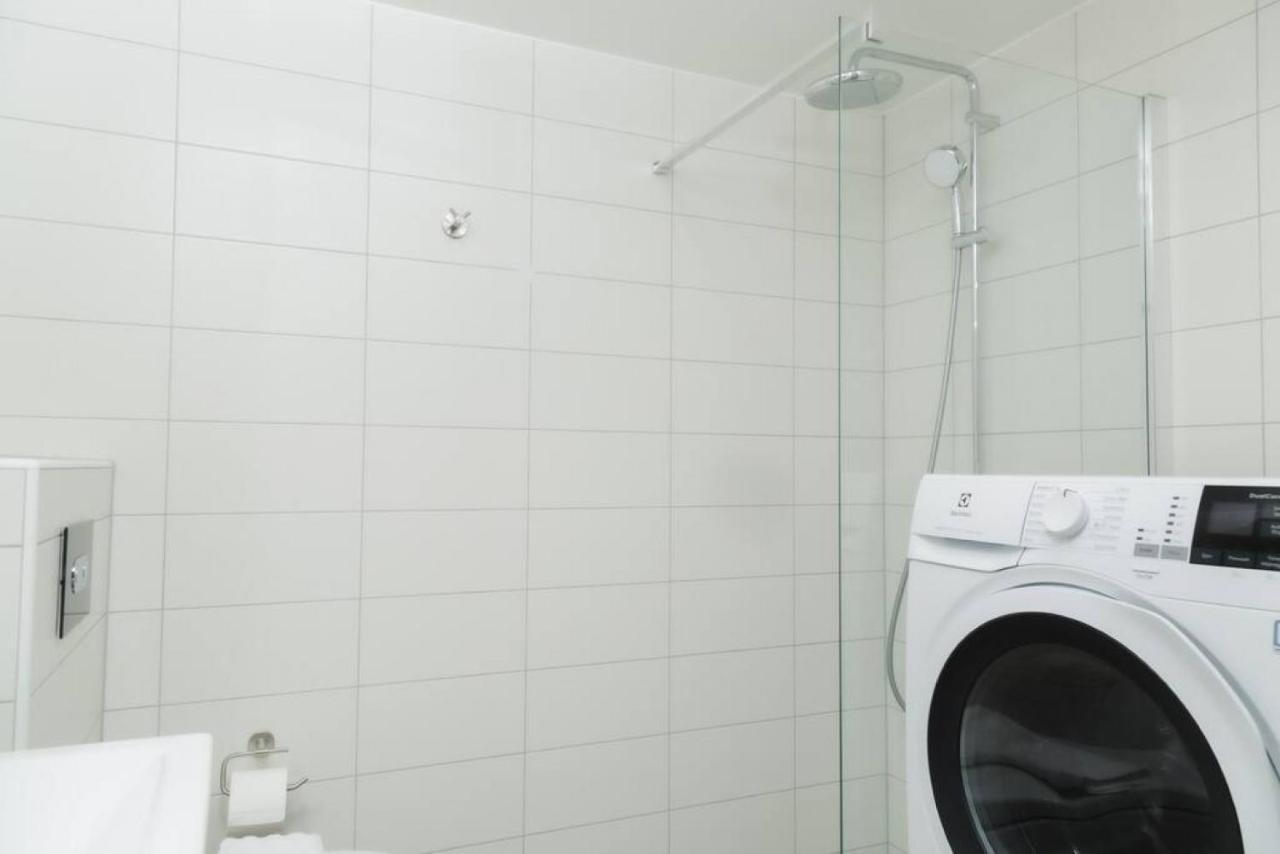 All In One Loft With Balcony And Free Parking Lidingö Extérieur photo