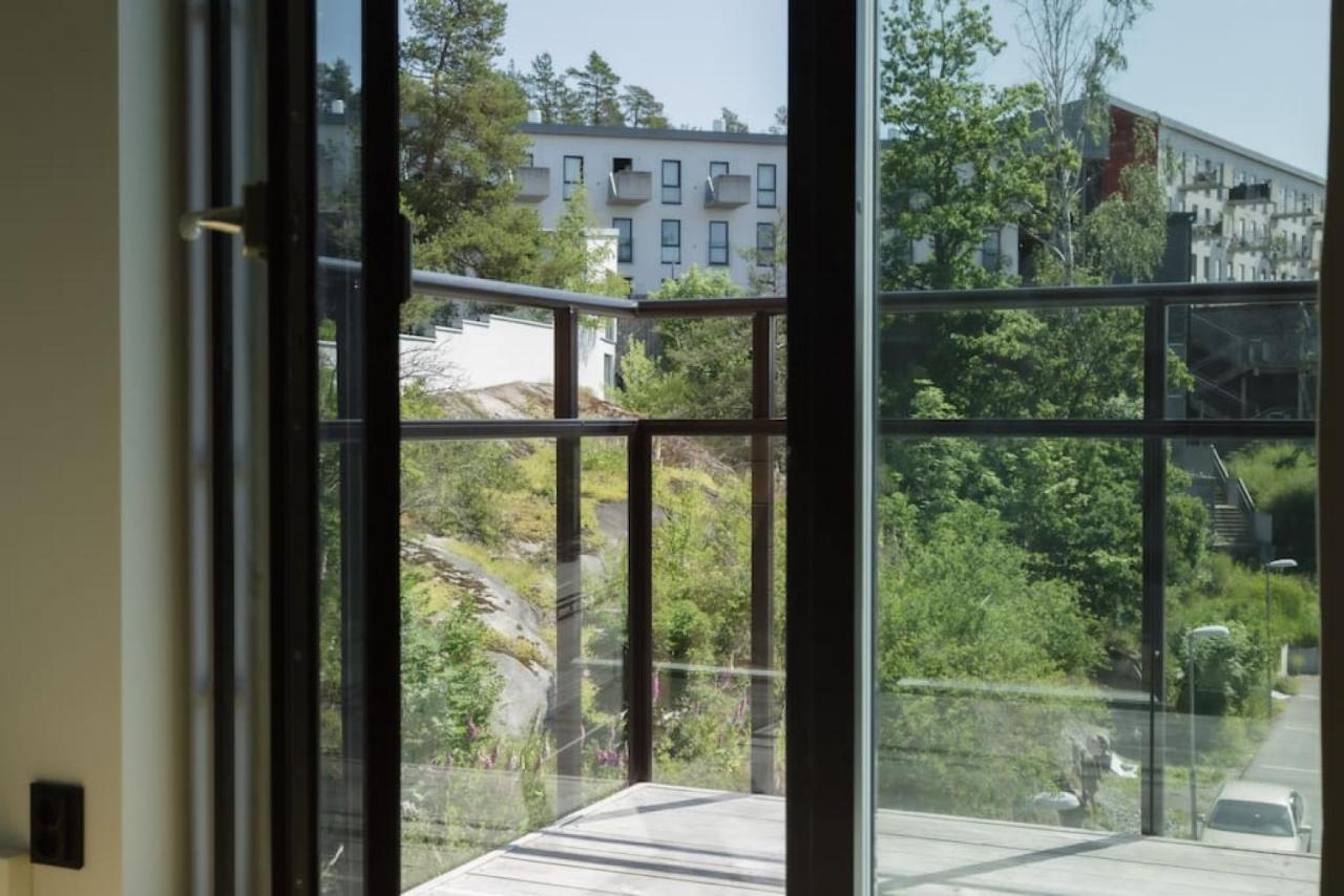 All In One Loft With Balcony And Free Parking Lidingö Extérieur photo